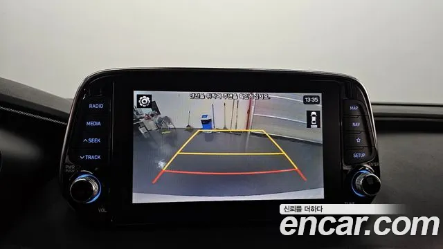 Hyundai Santa Fe 2019 thumb 9