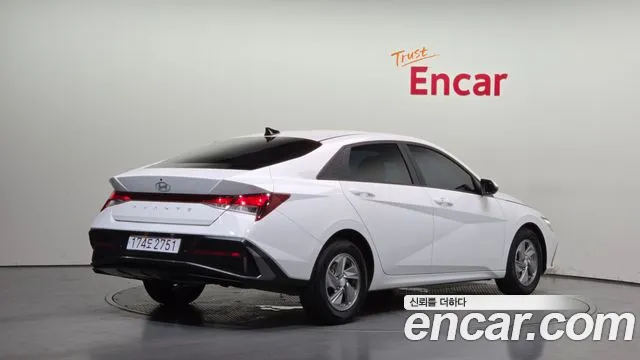 Hyundai Elantra 2023 thumb 11