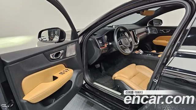 Volvo S60 2020 thumb 4