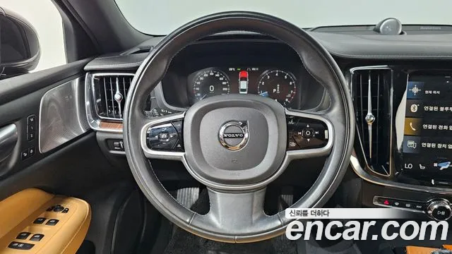 Volvo S60 2020 thumb 3