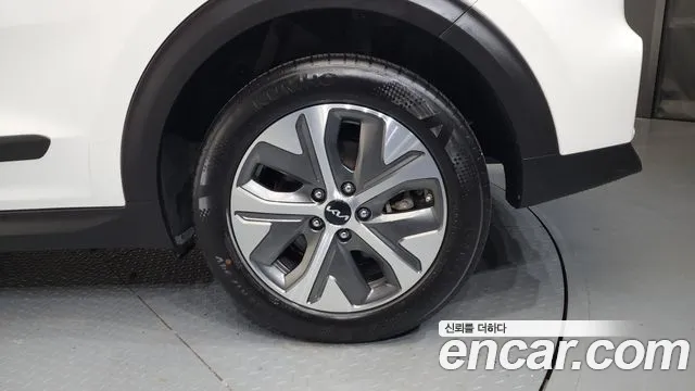 Kia Niro Plus 2023 thumb 12