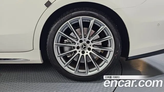 Mercedes-Benz S-Class 2021 thumb 3