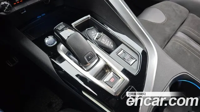 Peugeot 5008 2021 thumb 10