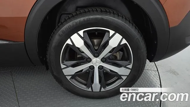 Peugeot 5008 2021 thumb 9