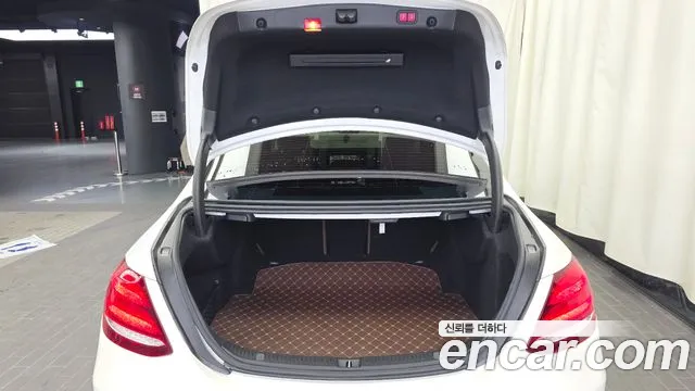 Mercedes-Benz E-Class 2016 thumb 12