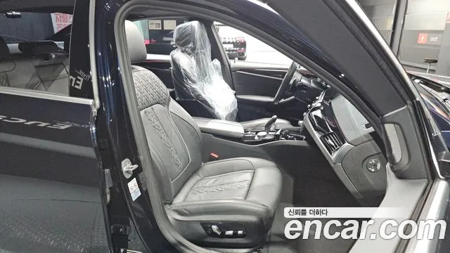 BMW 5 серии 2021 thumb 4