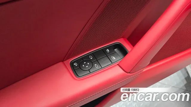 Porsche 911 2024 thumb 2