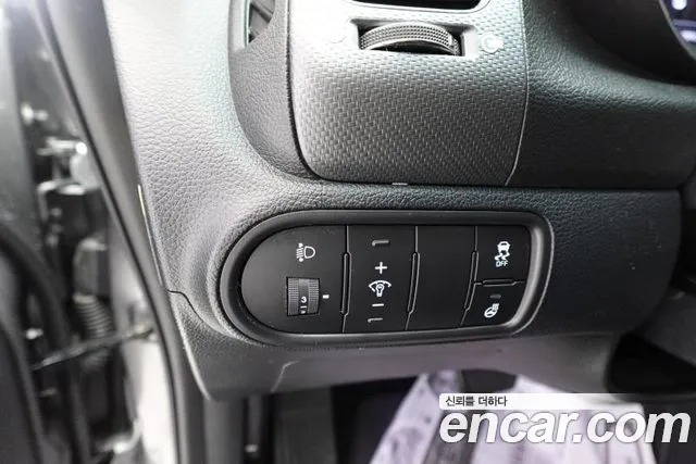 Kia K3 2016 thumb 9