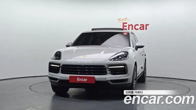 Porsche Cayenne 2021 thumb 10
