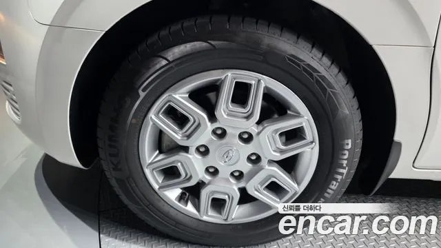 Hyundai Staria 2022 thumb 12