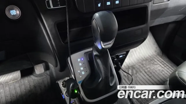 Hyundai Staria 2022 thumb 6