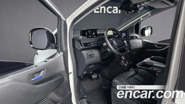 Hyundai Staria 2022 thumb 4