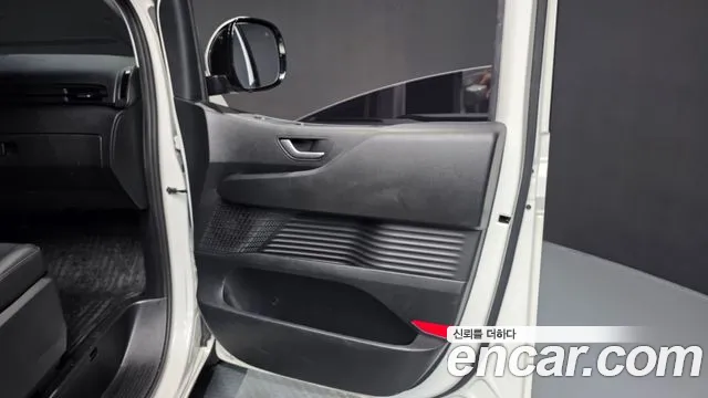 Hyundai Staria 2022 thumb 11