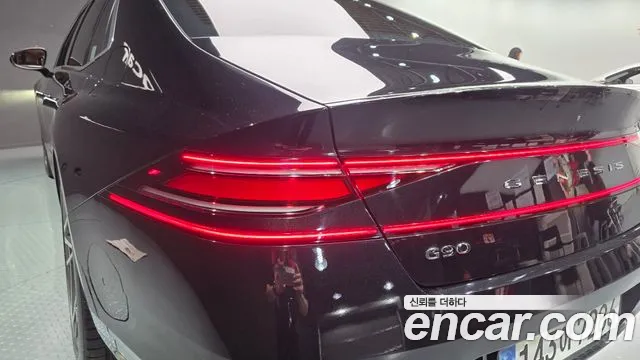 Genesis G90 2022 thumb 2