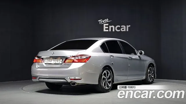 Honda Accord 2017 thumb 6
