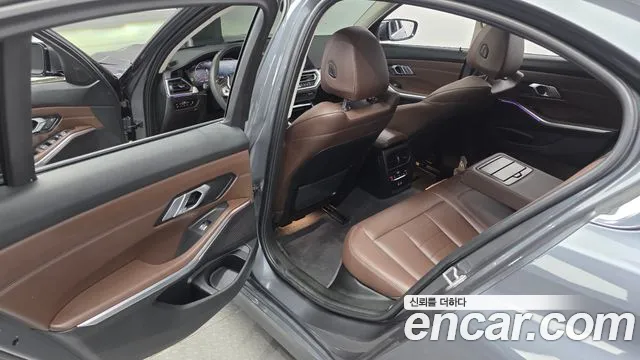 BMW 3 серии 2021 thumb 4