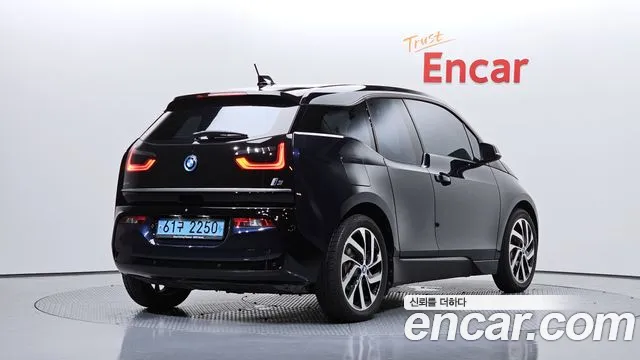 BMW i3 2018 thumb 3