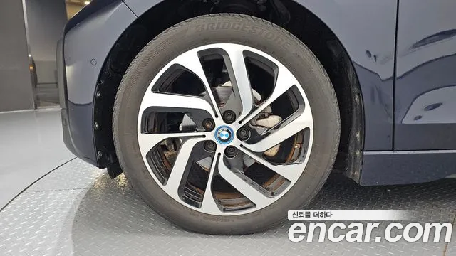 BMW i3 2018 thumb 10