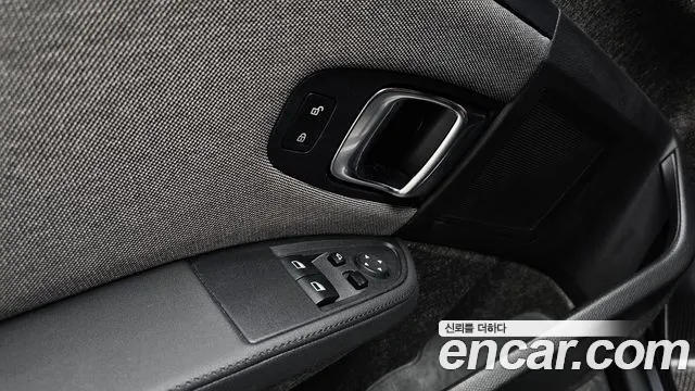 BMW i3 2018 thumb 9