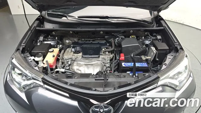 Toyota RAV4 2017 thumb 3
