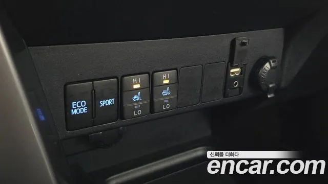 Toyota RAV4 2017 thumb 2