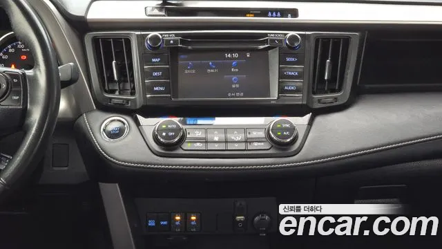 Toyota RAV4 2017 thumb 11