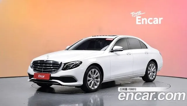 Mercedes-Benz E-Class 2019 thumb 6