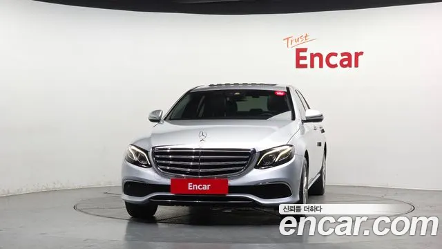 Mercedes-Benz E-Class 2016 thumb 3