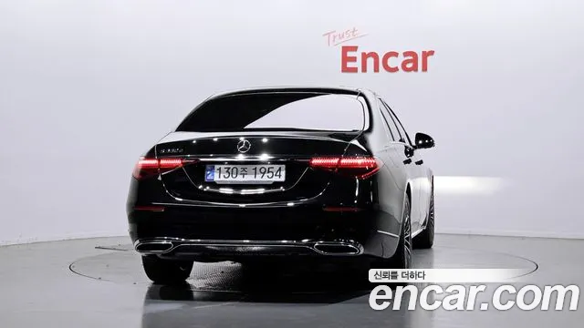 Mercedes-Benz S-Class 2023 thumb 9