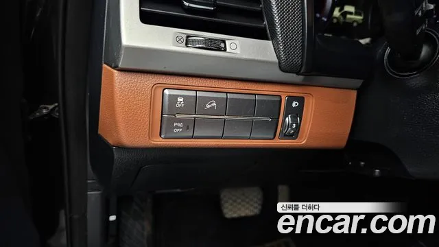 KGM Rexton 2019 thumb 6