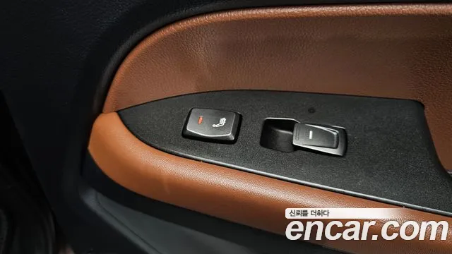 KGM Rexton 2019 thumb 7