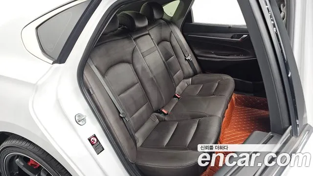 Hyundai Grandeur 2017 thumb 11
