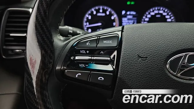 Hyundai Grandeur 2017 thumb 6