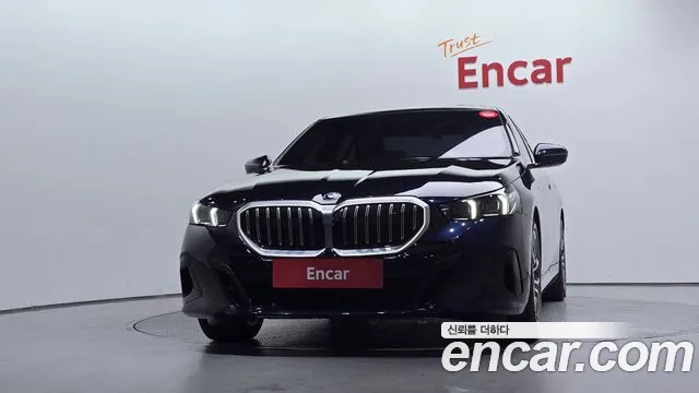 BMW 5 серии 2023 thumb 7