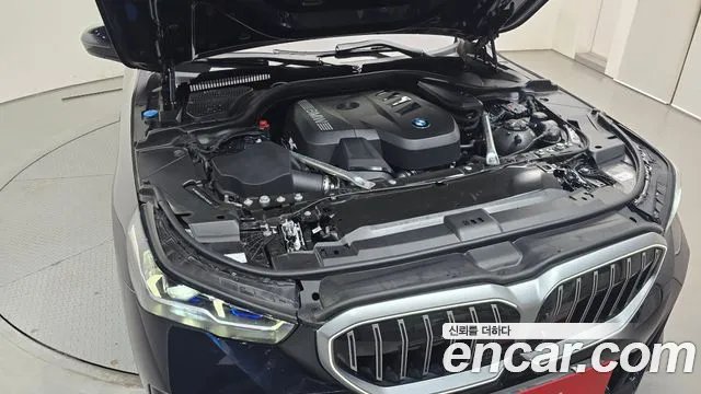 BMW 5 серии 2023 thumb 2