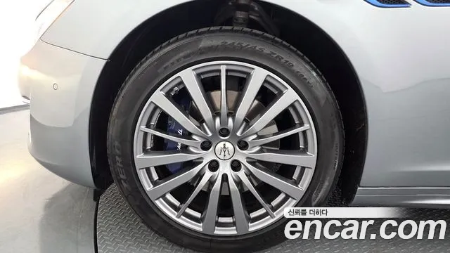 Maserati Ghibli 2022 thumb 3
