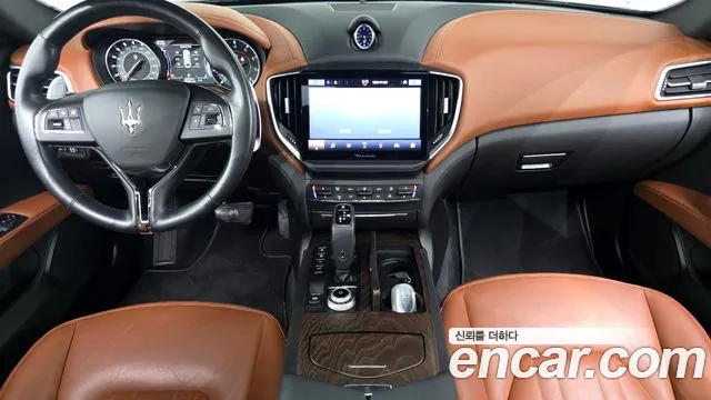 Maserati Ghibli 2022 thumb 8