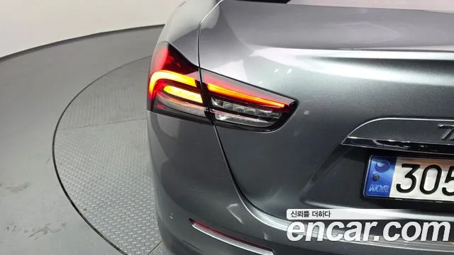 Maserati Ghibli 2022 thumb 5