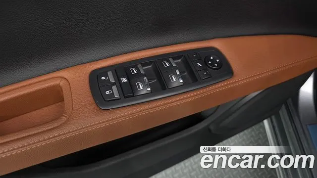 Maserati Ghibli 2022 thumb 10
