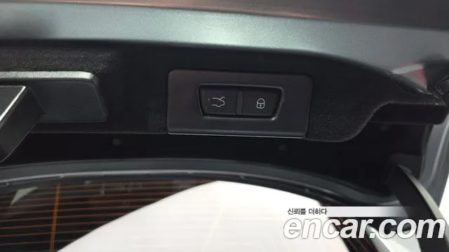 Maserati Ghibli 2022 thumb 7