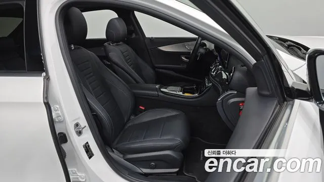 Mercedes-Benz E-Class 2021 thumb 3