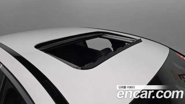 Mercedes-Benz E-Class 2021 thumb 12