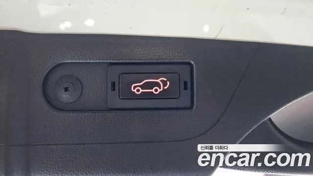 KGM Rexton 2017 thumb 9