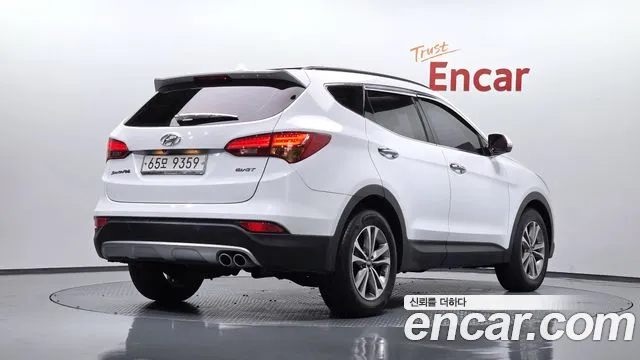 Hyundai Санта Фе 2015 thumb 10