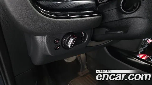Mini Cooper Clubman 2016 thumb 5
