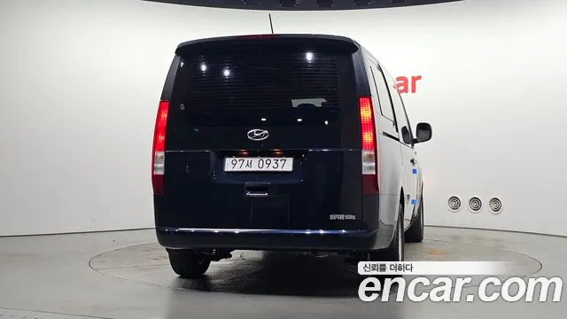 Hyundai Staria 2022 thumb 2