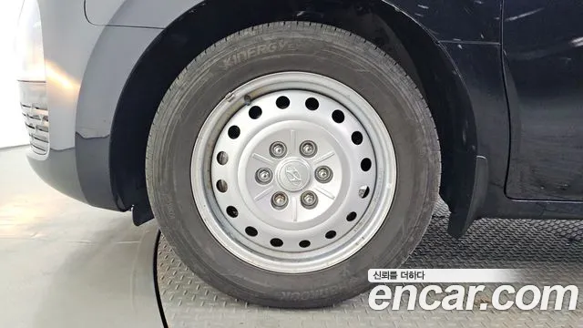 Hyundai Staria 2022 thumb 3