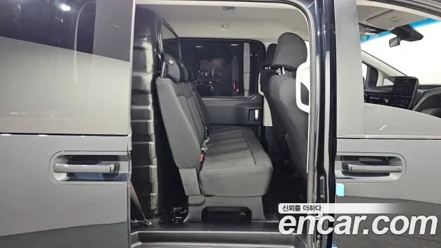 Hyundai Staria 2022 thumb 6