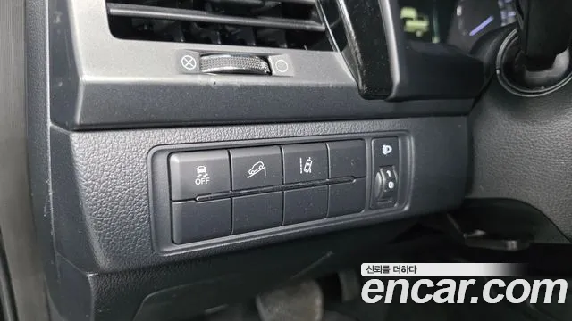 KGM Rexton 2021 thumb 4