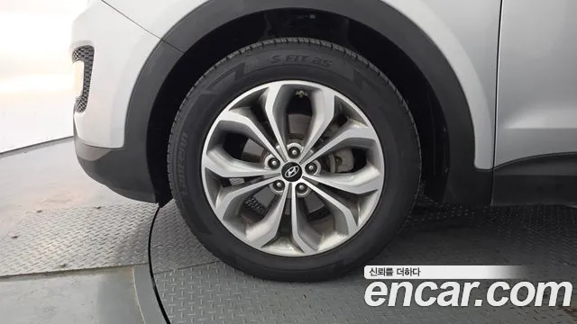 Hyundai Санта Фе 2014 thumb 4